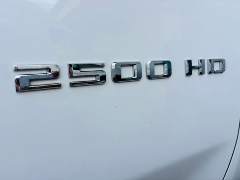 Used 2021 Chevrolet Silverado 2500 LTZ w/ LTZ Convenience Package AWD/4WD image 16