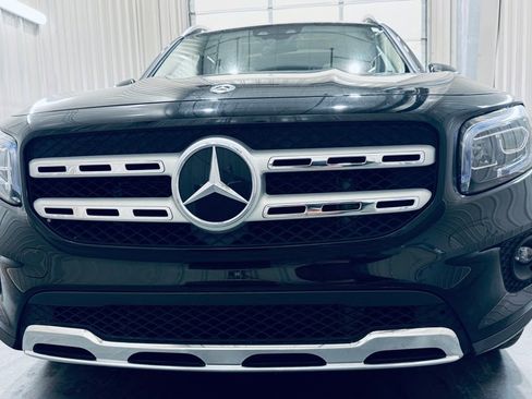 Used 2023 Mercedes-Benz GLB 250 4MATIC image 1