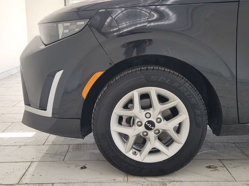 Used 2024 Kia Soul LX w/ Option Group 015 FWD image 8