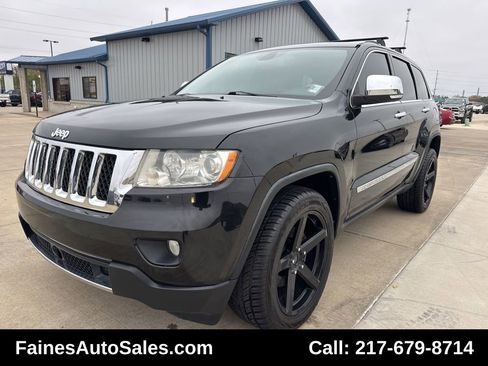 Used 2013 Jeep Grand Cherokee Overland w/ Advance Technology Group image 2