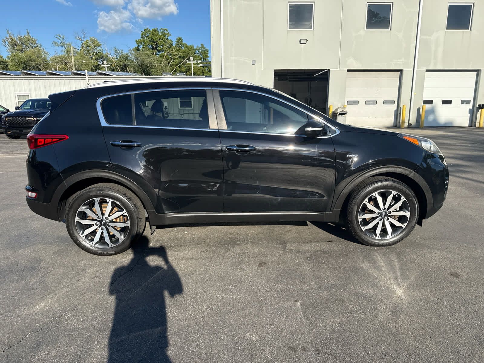 Used 2017 Kia Sportage EX w/ EX Premium Package AWD/4WD image 2