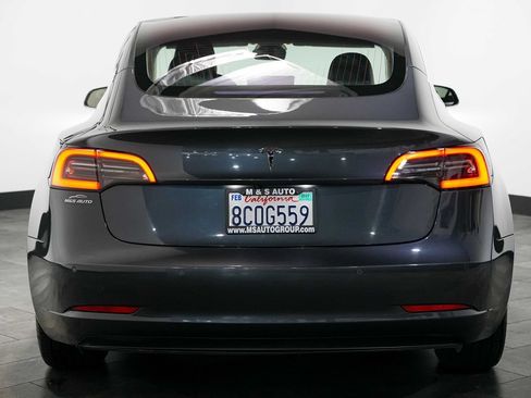 Used 2018 Tesla Model 3 Long Range RWD image 5