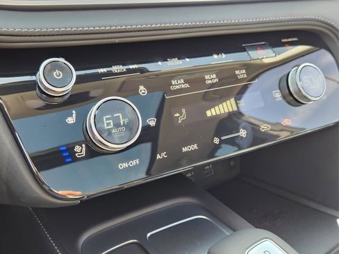 Certified 2025 INFINITI QX60 Luxe w/ Cargo Package image 23