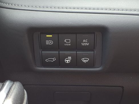 Used 2021 Toyota Highlander Platinum AWD/4WD image 14