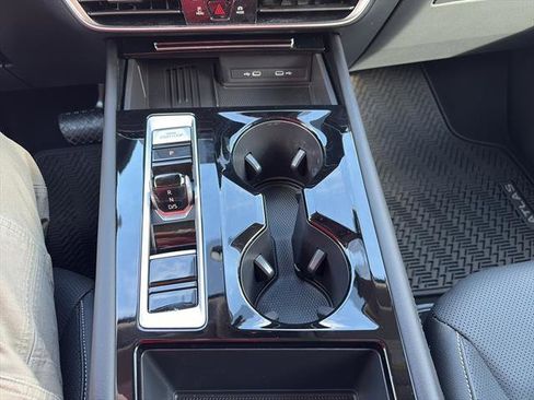 Certified 2025 Volkswagen Atlas SE w/ Panoramic Sunroof Package image 26