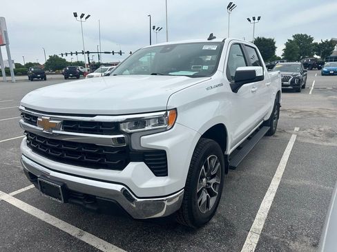 Used 2022 Chevrolet Silverado 1500 LT AWD/4WD image 1