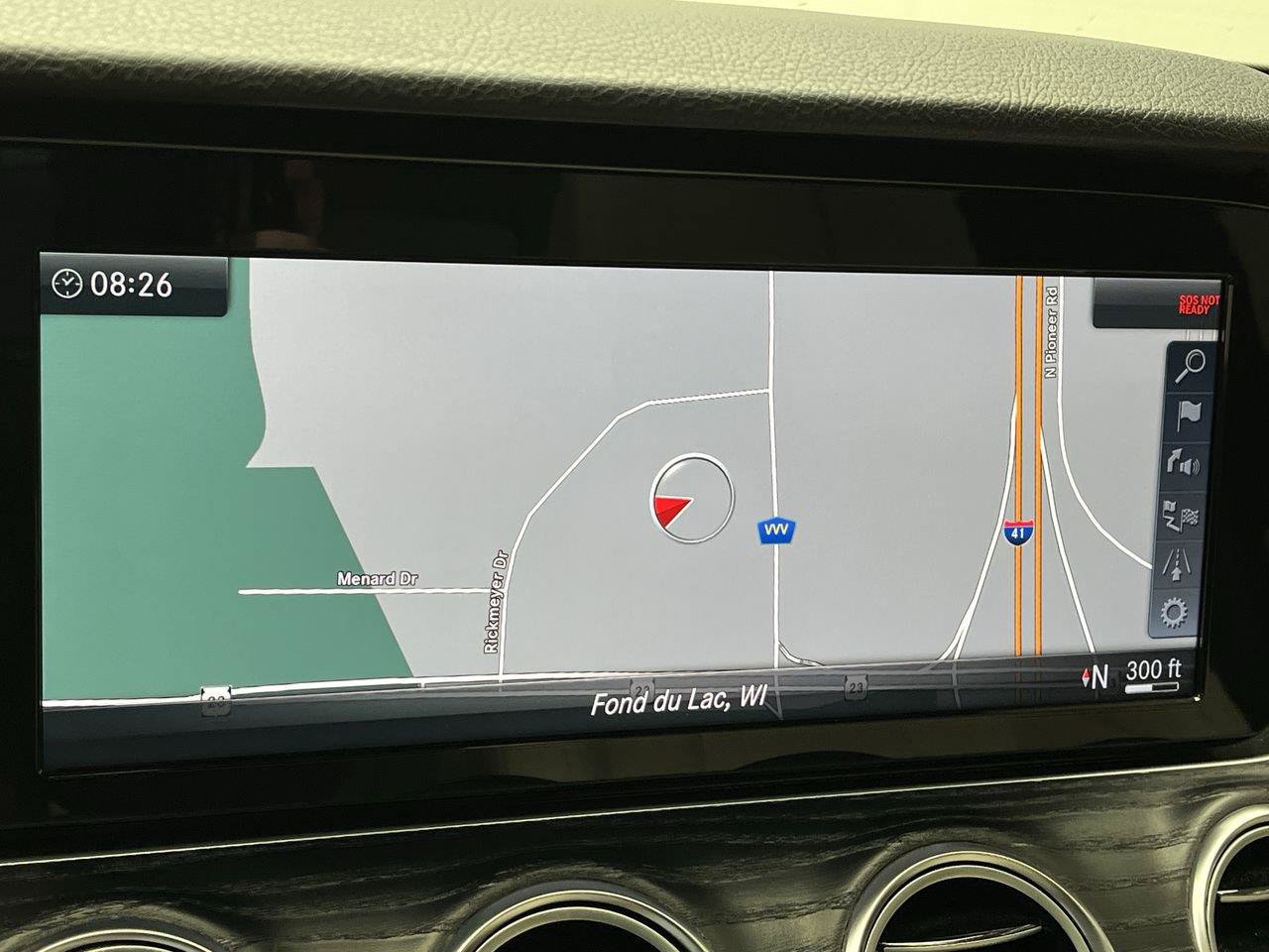 Used 2017 Mercedes-Benz E 300 4MATIC image 5