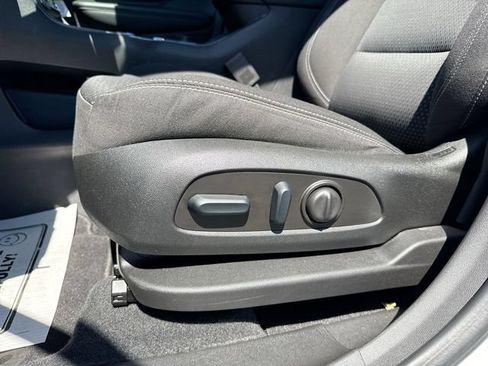 Used 2023 GMC Terrain SLE w/ Driver Convenience Package FWD image 12