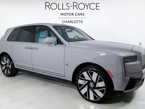 New 2026 Rolls-Royce Cullinan image 5