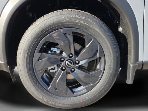 New 2026 Nissan Rogue SV w/ Cold Weather Package FWD image 9