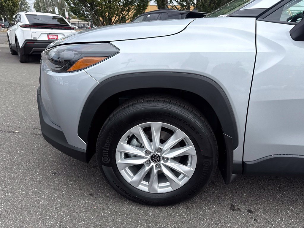 New 2026 Toyota Corolla Cross LE w/ Moonroof Package AWD/4WD image 12