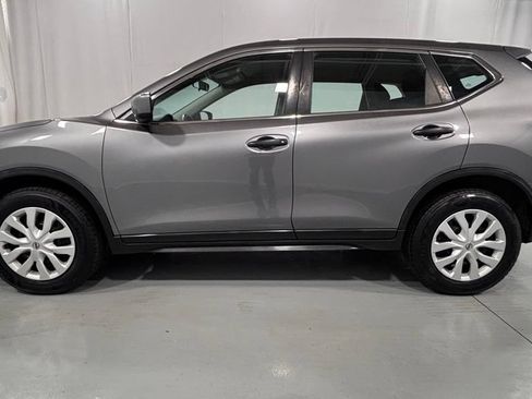 Used 2018 Nissan Rogue S AWD/4WD image 9