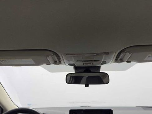 Used 2021 Toyota Corolla LE FWD image 15