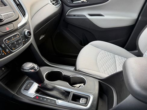 Used 2019 Chevrolet Equinox LT image 31