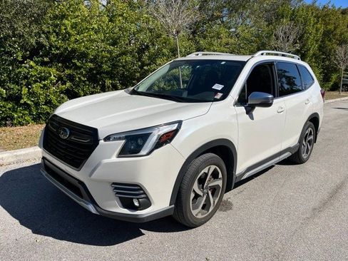 Used 2023 Subaru Forester Touring image 2