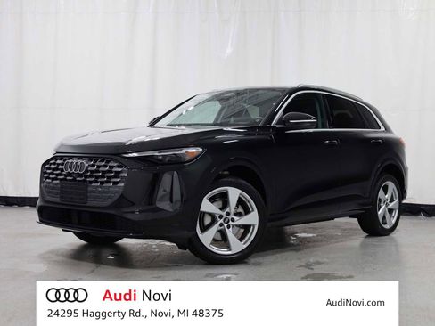 Certified 2025 Audi Q5 Premium Plus w/ Premium Plus AWD/4WD image 1