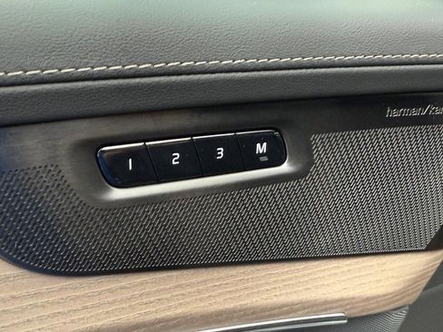 New 2026 Volvo XC90 B6 Plus w/ Protection Package Premier image 11