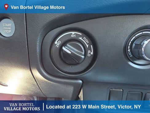 Used 2022 Nissan Frontier SV w/ Technology Package AWD/4WD image 23