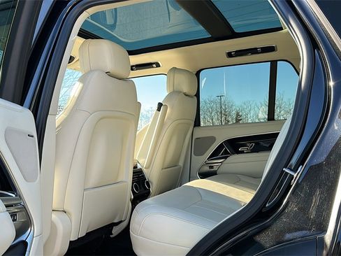 Certified 2023 Land Rover Range Rover SE image 22