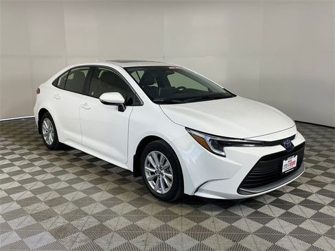 Used 2025 Toyota Corolla XLE image 26