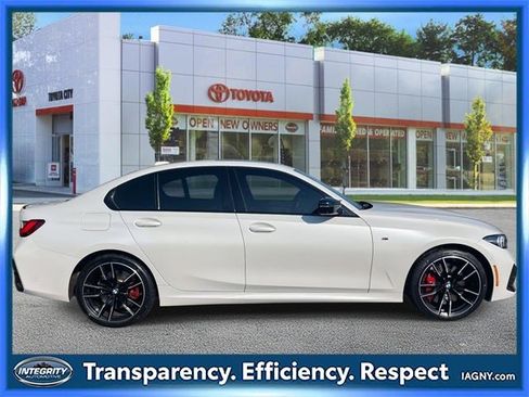 Used 2023 BMW M340i xDrive image 5
