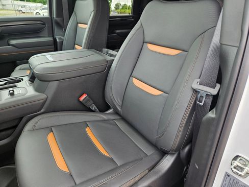 New 2026 GMC Sierra 2500 AT4 w/ AT4 Premium Plus Package AWD/4WD image 22