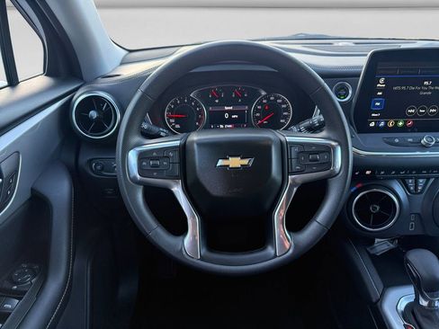 Used 2025 Chevrolet Blazer LT image 12