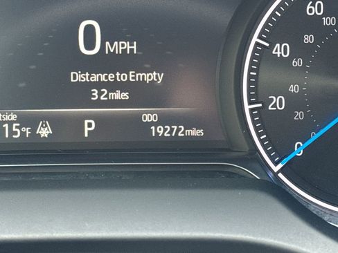 Used 2024 Toyota Venza LE image 10