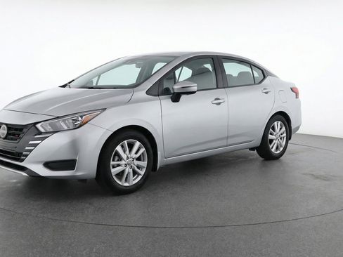 Used 2025 Nissan Versa SV FWD image 3