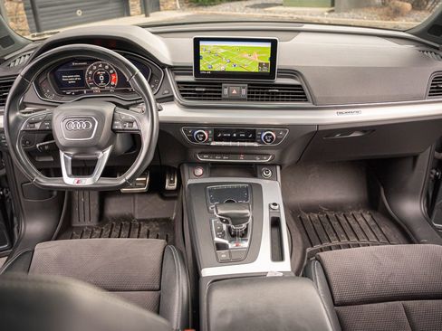 Used 2018 Audi SQ5 Premium Plus w/ Navigation Package image 29