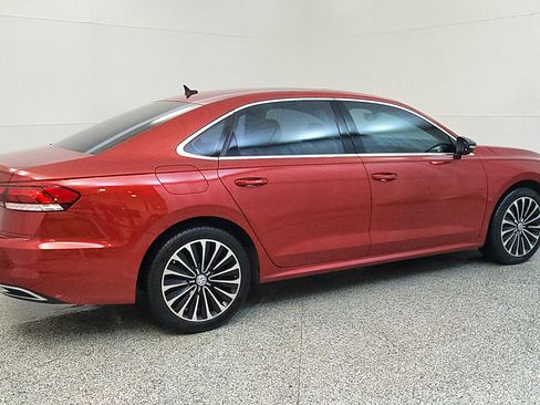 Used 2022 Volkswagen Passat 2.0T FWD image 6