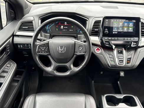 Certified 2023 Honda Odyssey Sport image 19