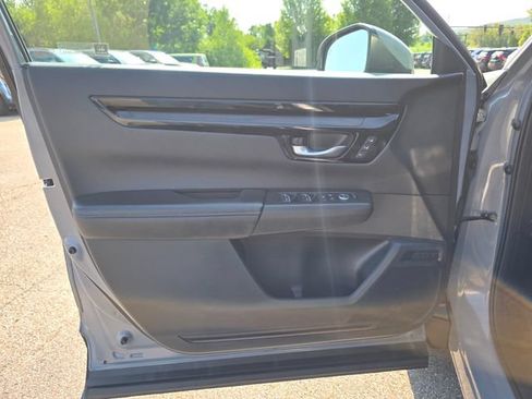 Used 2025 Honda CR-V EX-L image 26