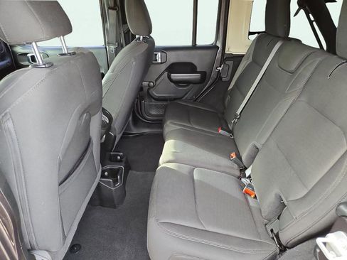Used 2020 Jeep Wrangler Unlimited Sport image 19