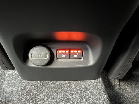 Used 2026 Volvo XC40 B5 Ultra w/ Protection Package Premier AWD/4WD image 31