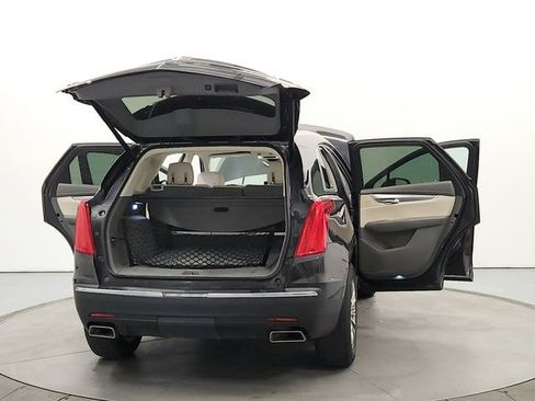 Used 2017 Cadillac XT5 Luxury w/ Driver Awareness Package AWD/4WD image 14