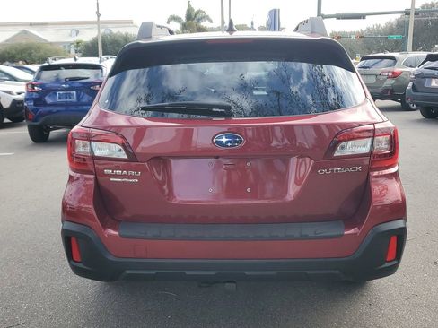 Used 2019 Subaru Outback 2.5i Premium image 4