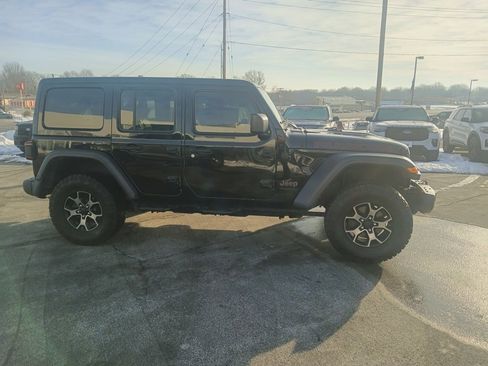 Used 2018 Jeep Wrangler Unlimited Rubicon image 2