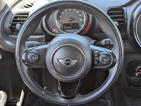 Used 2016 MINI Cooper Clubman FWD image 19