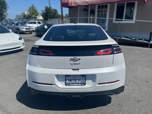 Used 2015 Chevrolet Volt Premium w/ Premium Trim Package FWD image 6
