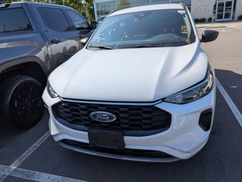 Used 2023 Ford Escape ST-Line w/ Equipment Group 301A FWD image 7
