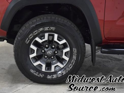 Used 2021 Toyota Tacoma TRD Off-Road w/ Technology Package image 6