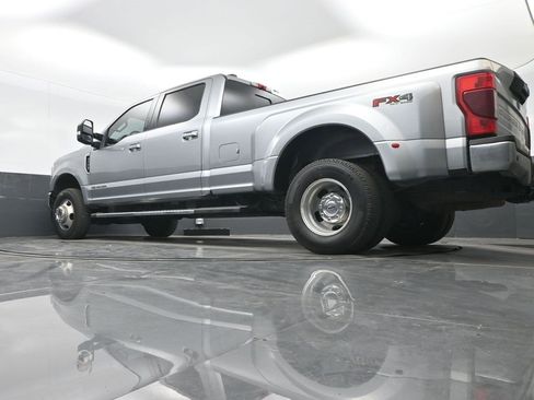 Used 2021 Ford F350 Lariat w/ Lariat Value Package image 28