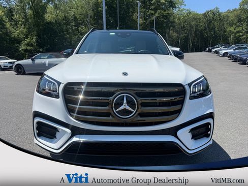 Used 2026 Mercedes-Benz GLS 450 4MATIC image 3