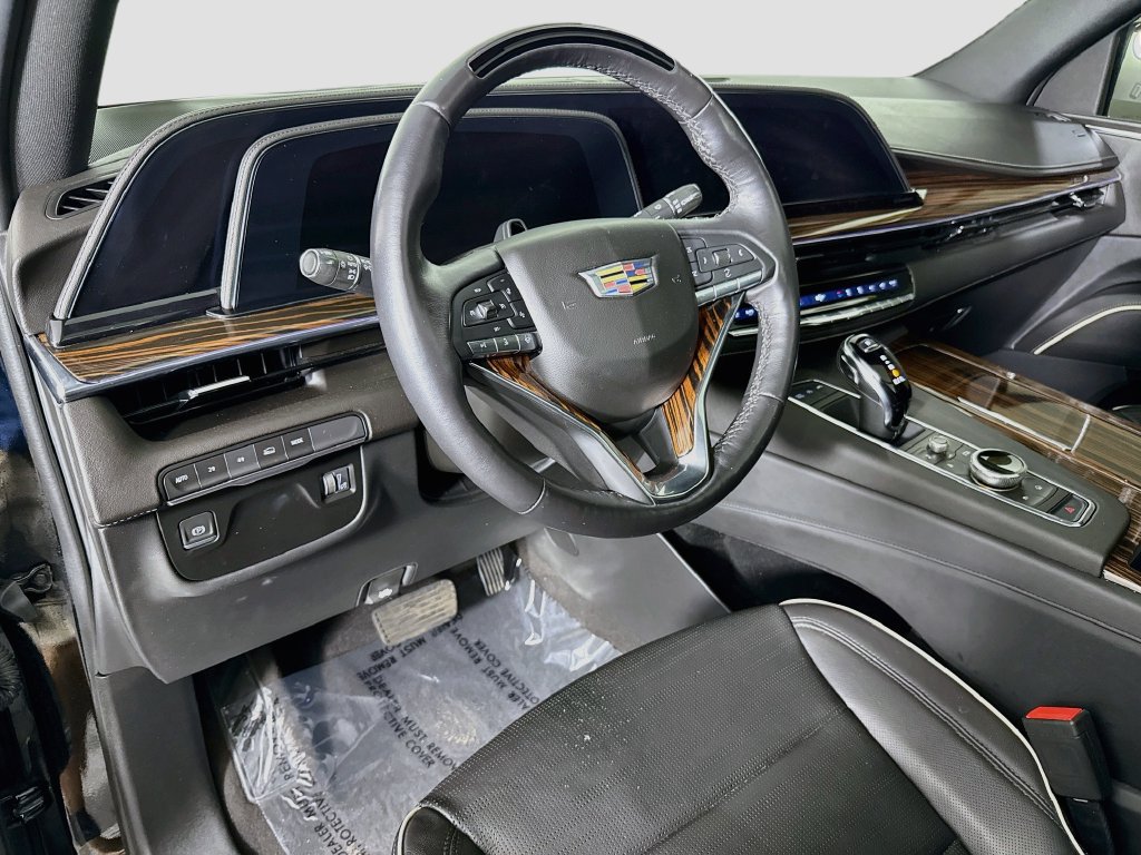Used 2023 Cadillac Escalade Premium Luxury AWD/4WD image 9