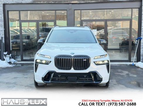 Used 2023 BMW X7 M60i image 7