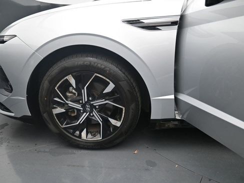 Used 2025 Hyundai Sonata SEL FWD image 10
