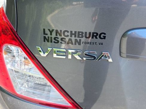 Used 2018 Nissan Versa S Plus FWD image 10