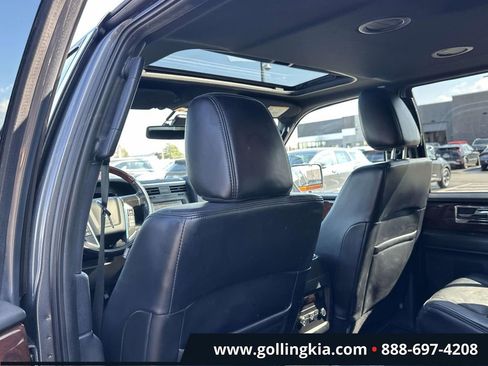 Used 2015 Lincoln Navigator L 4WD image 15