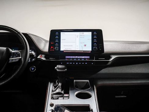 Used 2024 Toyota Sienna XSE w/ XSE Plus Package image 14